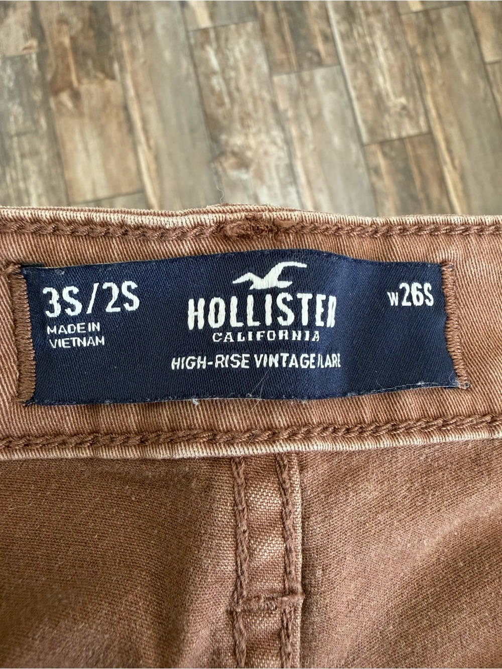 Hollister Brown high rise vintage flair Jeans petite 26 - Picture 3 of 3